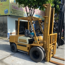 Xe nâng dầu Komatsu 3 tấn FD30-10