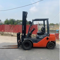 Xe nâng dầu Nhật Bãi 2.5T chưa qua sử dụng tại Việt Nam mã TV.D104