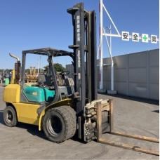 Xe nâng dầu cũ 4.0T, Komatsu FD40T-8 hàng Nhật Bãi chưa qua sử dụng tại Việt Nam,sản xuất năm 2006,mã xe TV.D083