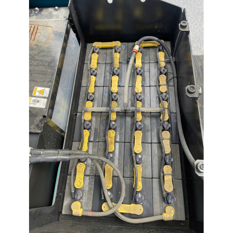 z7752171684460_9705d51b978a6551fa125902ba132bf4