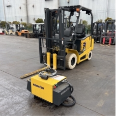 Xe Nâng Điện cũ ngồi lái 2.5T, Komatsu FE25-1 hàng Nhật Bãi chưa qua sử dụng tại Việt Nam sản xuất 2021 mã TV.E453