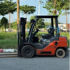 Xe nâng dầu Nhật Bãi 2.5T Toyota, Model 02-8FD25, hàng đã qua sử dụng (Nhật Bản),sản xuất năm 2017,mã xe TV.D056