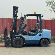 Xe nâng dầu Nhật Bãi 3.0 T, Toyota 02-8FD30 hàng đã qua sử dụng (Nhật Bản),sản xuất năm 2018,mã xe TV.D088