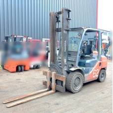 Xe nâng dầu Nhật Bãi 3.0T, Toyota 02-8FD30 hàng đã qua sử dụng (Nhật Bản) sản xuất 2021 mã TV.D138