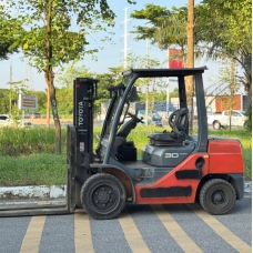 Xe nâng dầu Nhật Bãi 3T Toyota, Model 02-8FD30, hàng đã qua sử dụng (Nhật Bản),sản xuất năm 2021, mã xe TV.D057