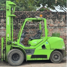 Xe nâng dầu Nhật Bãi 4.5T Komatsu model FD45T-10, hàng đã qua sử dụng (Nhật Bản),sản xuất năm 2010,mã xe TV.D094