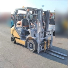 Xe nâng dầu cũ 2.5T, Komatsu FD25T-17 hàng Nhật Bãi chưa qua sử dụng tại Việt Nam sản xuất 2015 mã TV.D122