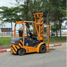 Xe nâng điện cũ ngồi lái 2.0T, KOMATSU FB20-12, hàng đã qua sử dụng (Nhật Bản) sản xuất năm 2019, mã xe TV.E217-TS