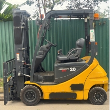 Xe nâng điện cũ ngồi lái 2.0T, KOMATSU FB20A-12, hàng đã qua sử dụng (Nhật Bản),sản xuất năm 2015,mã xe TV.E392