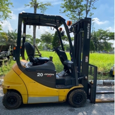 Xe nâng điện cũ ngồi lái 2.0T, Komatsu FB20A-12 hàng đã qua sử dụng (Nhật Bản),sản xuất năm 2020, mã xe TV.E269