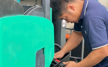 Đội Ngũ Kỹ Thuật Sửa Chữa Xe Nâng Tại Thuận Vĩnh – Kinh Nghiệm Thực Tế, Tác Phong Chuyên Nghiệp, Giải Pháp Ổn Định